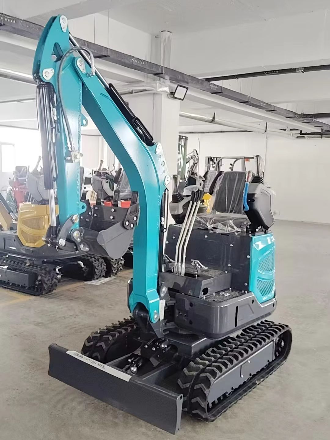 1.8 Ton Mini Excavator with At - огляд і ціна Agriculture Gardening Farming